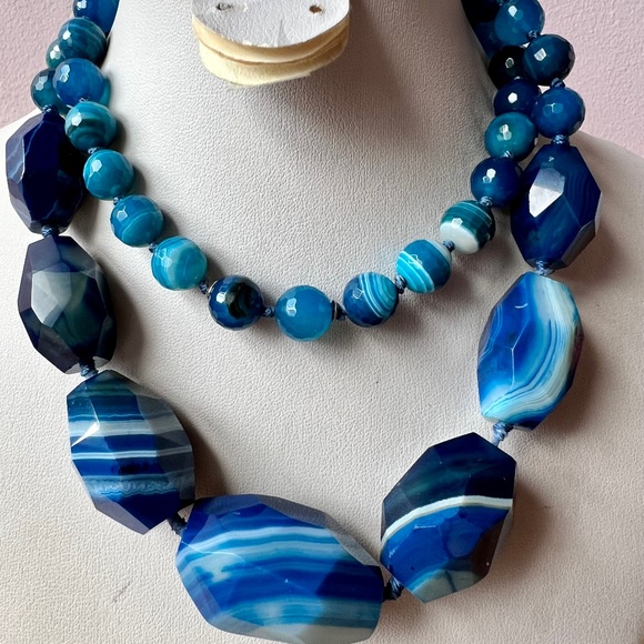HUGE VINTAGE BLUE BANDED MARBLED AGATE FACETED BEADS CONTINUES LONG NECKLACE
